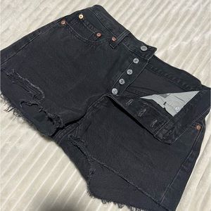 High waisted Black Levi shorts 501 size 27